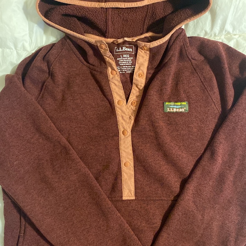 L.L Bean pullover - Picture 2 of 3
